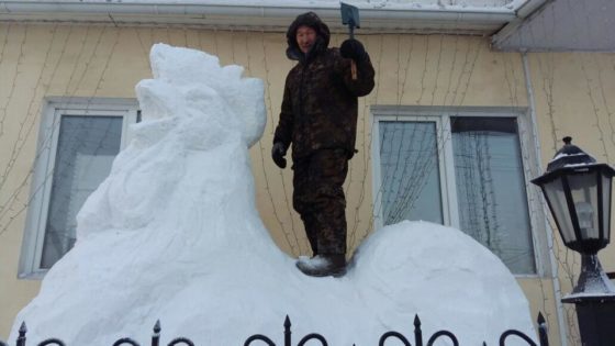 В Амгинском улусе Якутии появился гигантский снежный петух - Якутия, Новый Год, Год петуха, Петух, Снежные фигуры, Амга