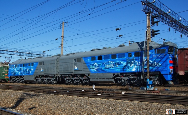 Airbrushing on a diesel locomotive - Airbrushing, beauty, Railway, Locomotive