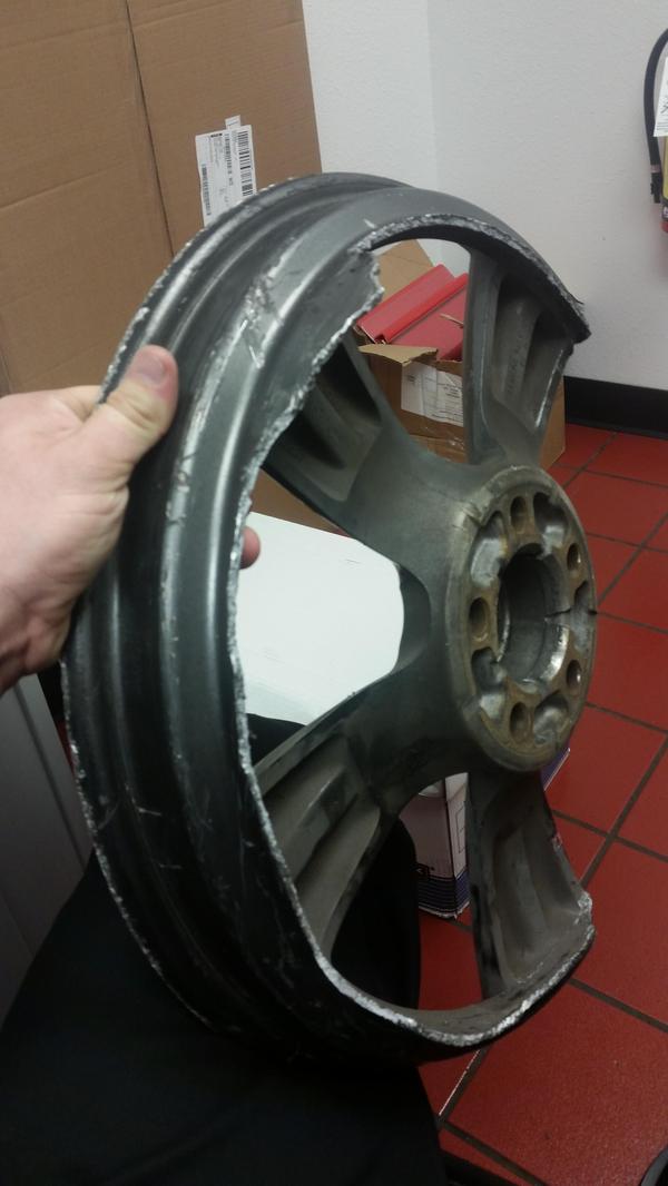 "Мой сын ударил бордюр" | Пикабу