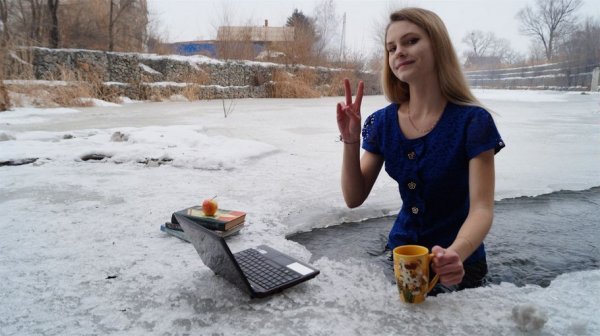 Doesn't the cos player get a cold? - Girls, Office, Ice hole