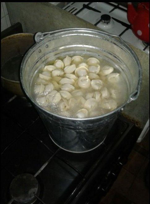 Решил пельмешек вот сварить..