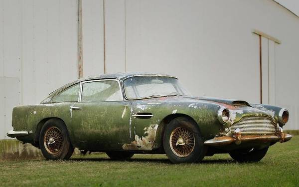 A rusty Aston Martin that has stood in the woods for 40 years is being sold for $400,000. - Auto, Retro, Find, Longpost