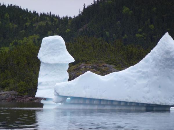90% of the iceberg is underwater, so this is just the tip. - 40 cm, Pick-up headphones, Iceberg