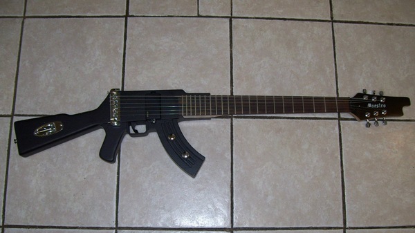 Вооружен и опасен - энтузиазм музыканта :)))