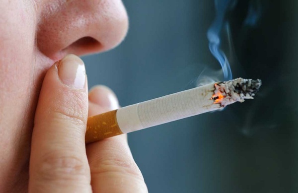 Explain the dangers of cigarette smoke at home! - My, Smoking, Harm, Secondhand smoke