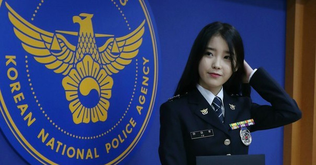 Korean police. Полиция Южной Кореи. Форма полиции Южной Кореи. Кореянка Полицейская. Кореянка в полицейской форме.