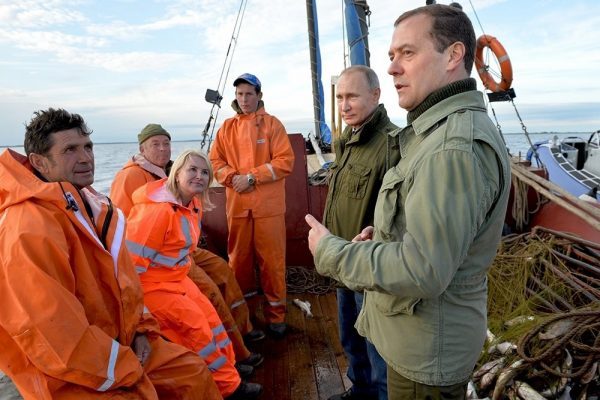 Fishermen and Putin - Vladimir Putin, Rabak, People, Similarity, Multi-way, Photo, Coincidence, Longpost