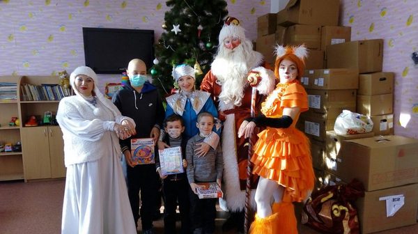Artists of the DPR congratulated children with cancer - DPR, New Year, Children, Congratulation, Oncology, Politics, Probably