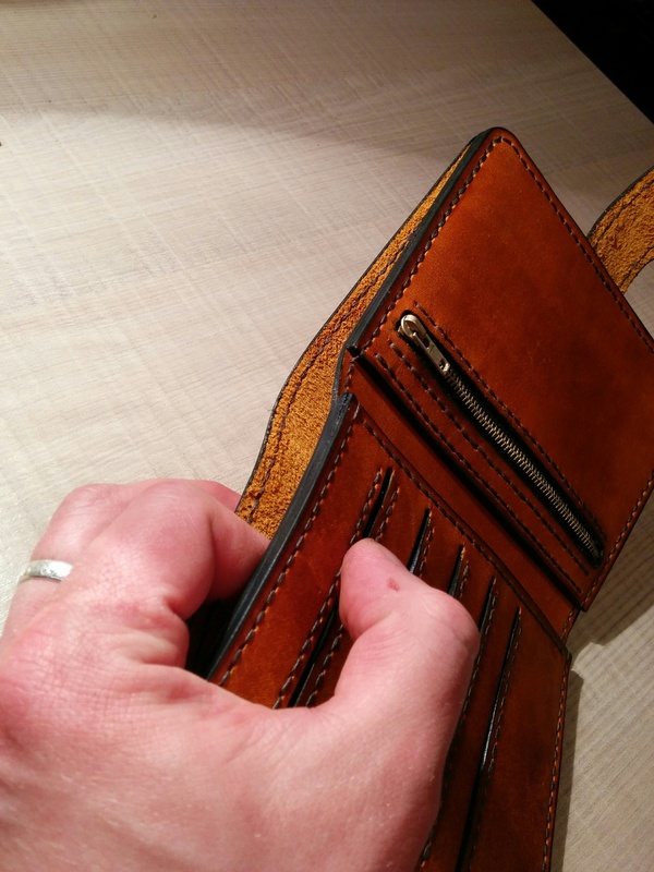 Портмоне для пикабушника. Неудачная удача Ручная работа, Изделия из кожи, Своими руками, Кошелек, Портмоне из кожи, Кожа, Кожаные изделия, Длиннопост