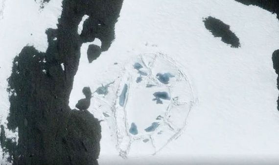 In Antarctica, they found something similar to the ruins of an ancient settlement - Antarctica, Ruin, Building, Settlement