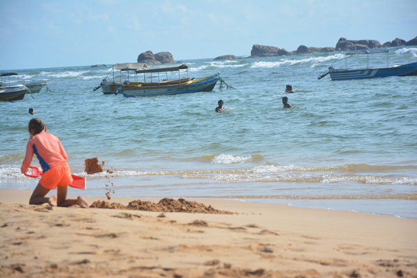 Oh, back to childhood! - My, Children, Relaxation, A life, Sand, Ocean, Friends, , Upbringing