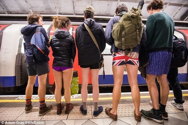 Pantsless London - Society, Metro, London, Behavior, Stock, Longpost