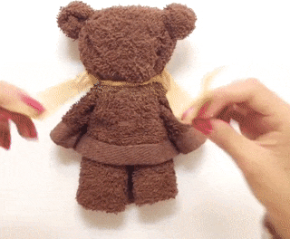 Как сложить полотенце в виде медвежонка — быстрый и простой вариант