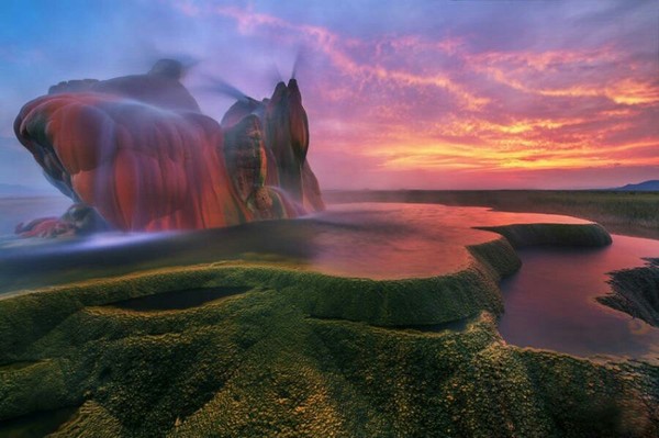 Fly Geyser - My, Fly, Geyser, beauty, GIF