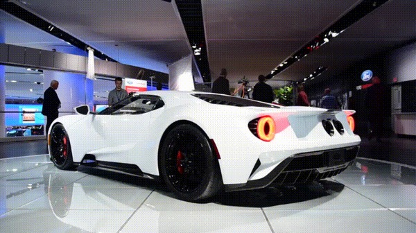 Ford GT:    