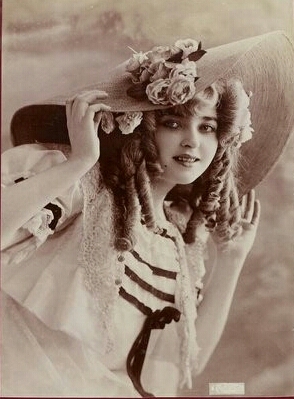 Nyashki early 20th century - Old photo, Girls, Retro, Longpost