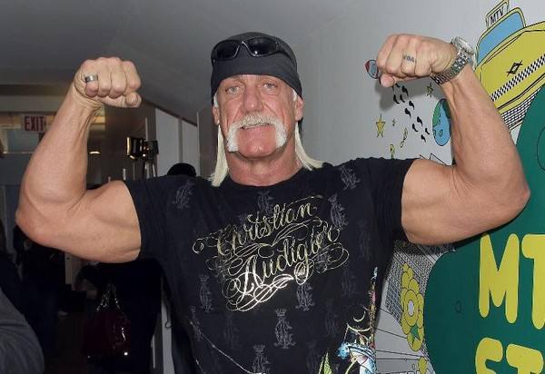 Kudos to old Hulk Hogan. 63 years old, and still cheerful :) - Hulk Hogan, Old man, Cheerfulness, Wrestling, 90th, Longpost