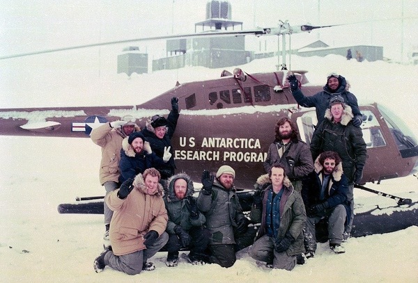 Photo of the cast of The Thing by John Carpenter. - Something, Actors and actresses, The photo, Movies, 20th century, Past, Canada, Kurt Russell
