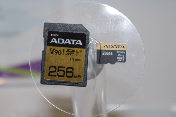 ADATA showed 256 GB MicroSDXC card - Telephone, Show, Microsd, Flash drives, Announcement, Camera