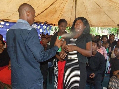 In Africa, a priest treated cancer with an insect repellent - Africa, Marasmus, Church, Text