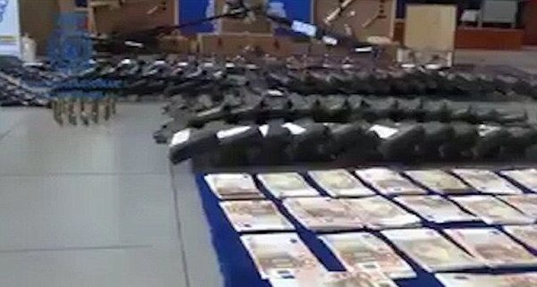 The Spanish police during the investigation covered a criminal group engaged in illegal arms trade. - Weapon, Black Market, Police, arms trade, news, Longpost