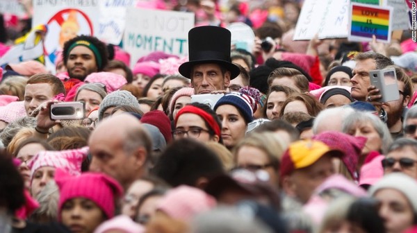 Авраам Линкольн на митинге против Трампа - Политика, Дональд Трамп, Митинг, Линкольн, Авраам Линкольн