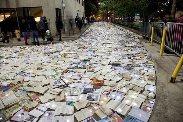 Literature Against Traffic - Books, Protest, Unusual