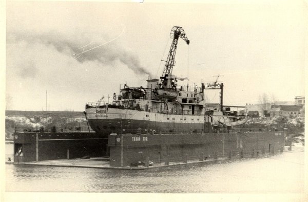 Gorohovets shipbuilding plant, 1969. - Vessel, Zaton, Shipbuilding, Retro, the USSR, Industry, Black and white photo, Gorokhovets