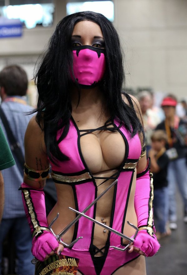 Charming, dangerous - Milina, Mortal kombat, Cosplay