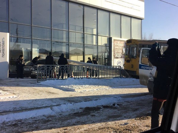 Почему бы и да? ДТП, Астрахань, Троллейбус, Длиннопост