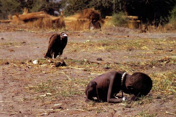 Photo that took two lives - Fearfully, Photographer, Sudan