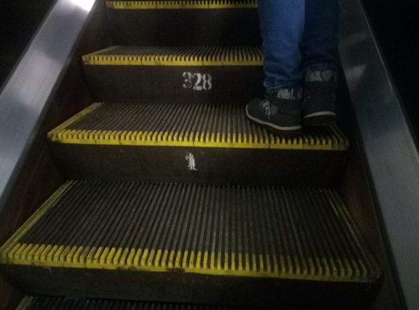 If you suddenly wonder how many steps the escalator has at the Arbatskaya metro station - Metro, The photo, Escalator, , Arbatskaya, Moscow, Useful