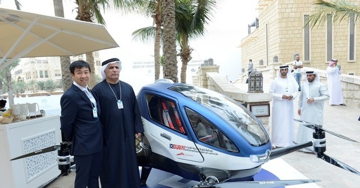 Мессенджер в дубае. Дубай аэротакси беспилотное. Беспилотное такси в Дубае. Такси Дубай 2023. Беспилотные аэротакси ОАЭ.