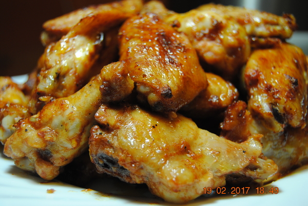 Wings in a sweet and sour marinade with coriander and garlic + sour cream sauce - My, Recipe, Longpost, , Food, Cooking, Yummy, Sauce