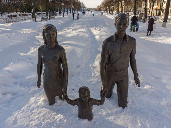 Monument to this winter - The photo, Family, Mari El, Monument, Snow, Winter, Snowdrift, 