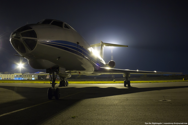 Night in Balandino - My, Aviation, Chelyabinsk, The airport, Night, Tu-204, Longpost