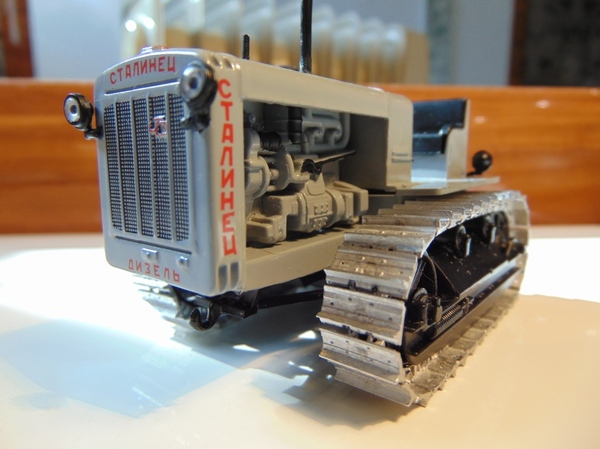 Radio-controlled tractor model STALINETS in 43 scale - My, Radio controlled models, Collector's models, Longpost