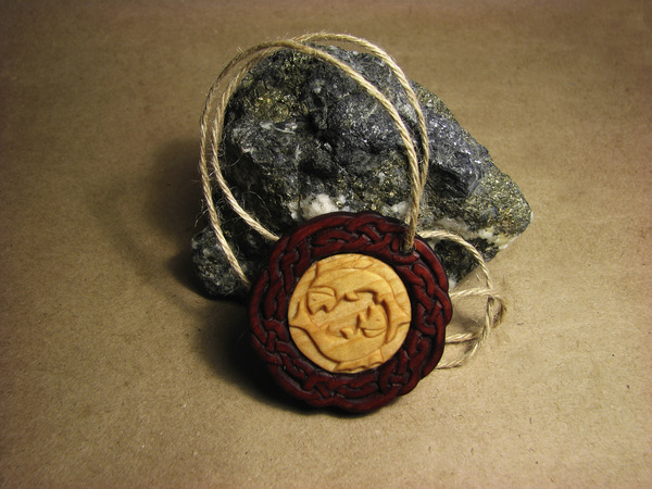 Medallion Pisces - My, Wood carving, My, Medallion, Zodiac signs, Handmade, Longpost