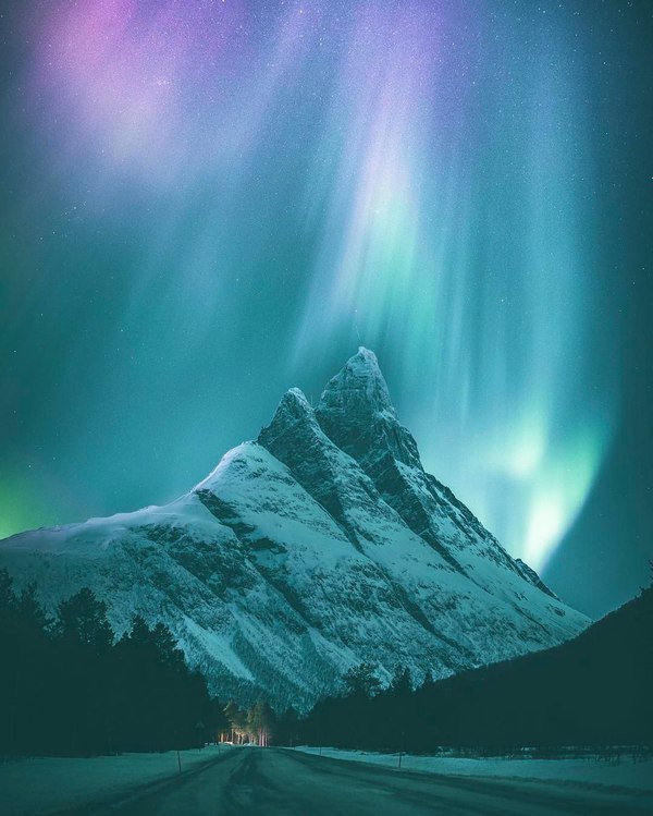 Northern lights in the mountains - Polar Lights, The mountains, Winter