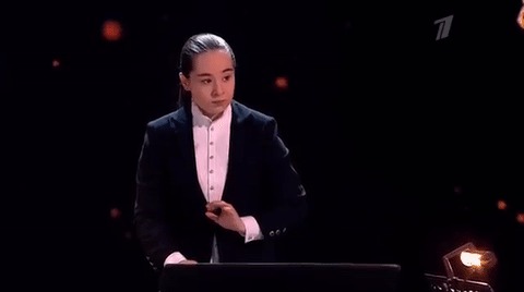 Она?! Вроде нет. Хотя... Погодите... ОНА!!!