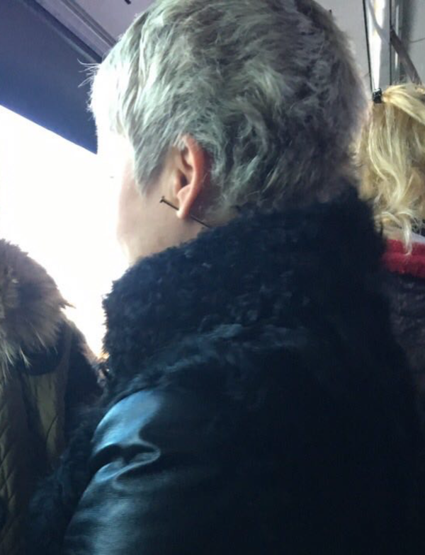 Готов дарить по 5 пар на дню