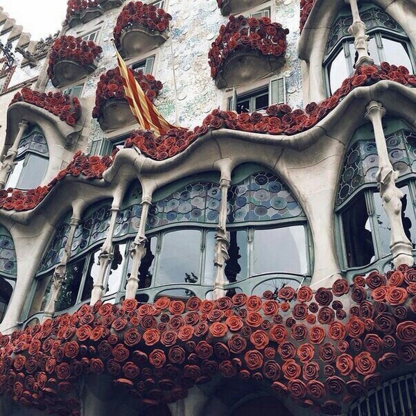 House in Spain - The photo, House, Architecture, Spain, , Antoni Gaudi, Barcelona, Barcelona city