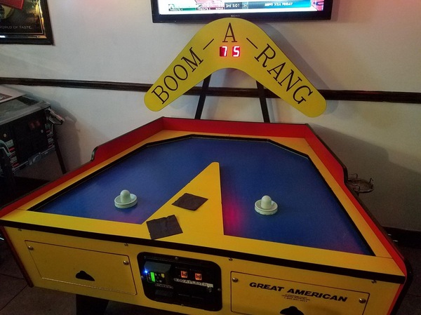 This is a curved air hockey table. Now you've seen everything. - Air hockey, Logics, 