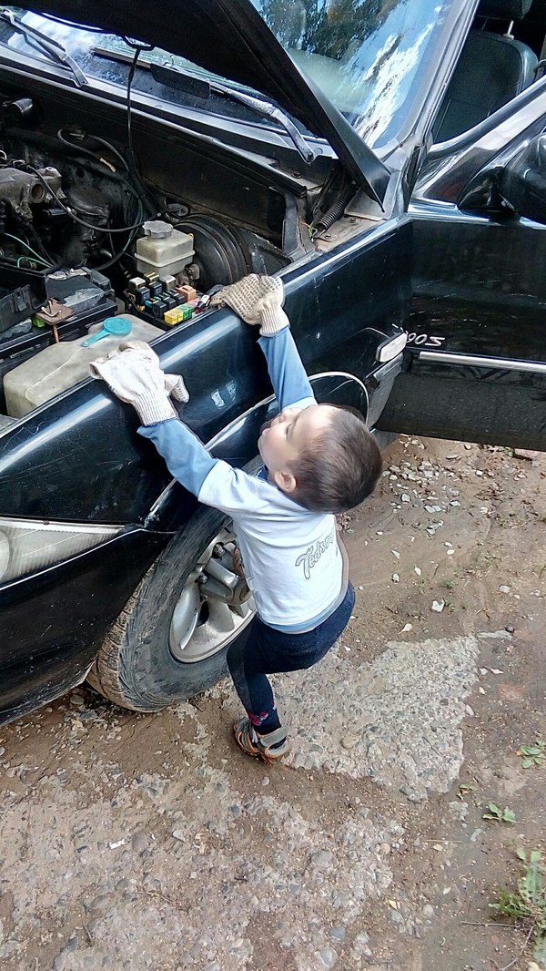 Repair chief - Auto repair, The photo, Children's happiness