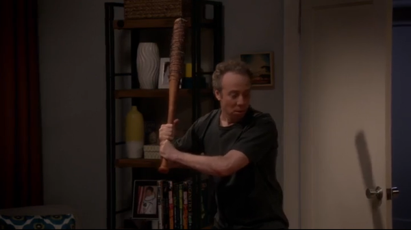 Стюарт из Теории большого взрыва похоже тоже фанат Ходячих мертвецов