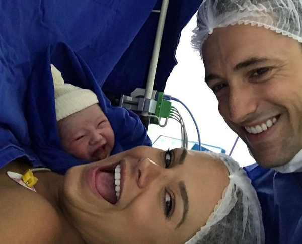 Newborn daughter smiled for a selfie right after caesarean! - Longpost, , Newborn, Smile, Childbirth, Selfie, Children