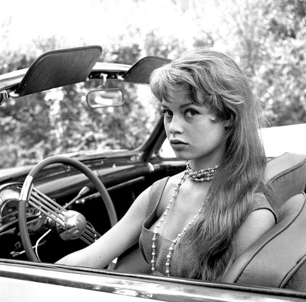 Brigitte Bardot, Cannes, 1950s. - Brigitte Bardot, Cannes, France, Blonde, Girls, Past, 20th century, The photo