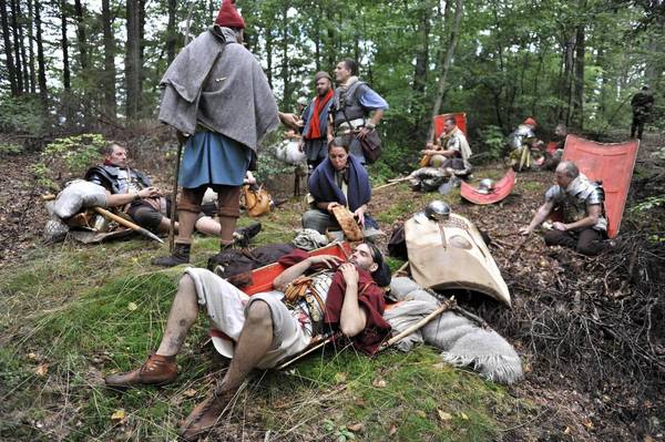 Легионеры в лесу. Рим, Легион, Легионеры, Legion, Реконструкторы, Античные фотографии, Длиннопост