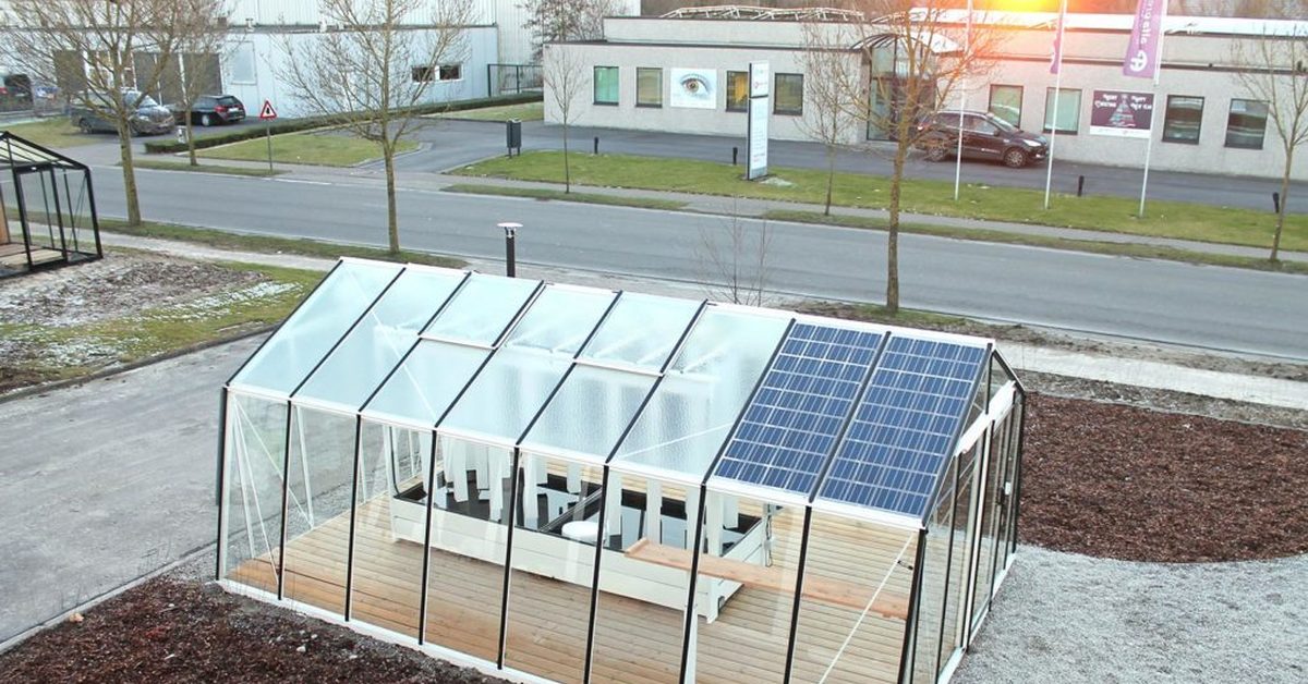 Умная теплица. Умная теплица Greenhouse. Greenhouse Solar Energy. Теплица с солнечными батареями. Солнечная батарея для парника.