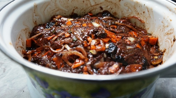 Оленина по-якутски с черносливом. Оленина, Мясо, Мультиварка, Кулинария, Еда, Длиннопост